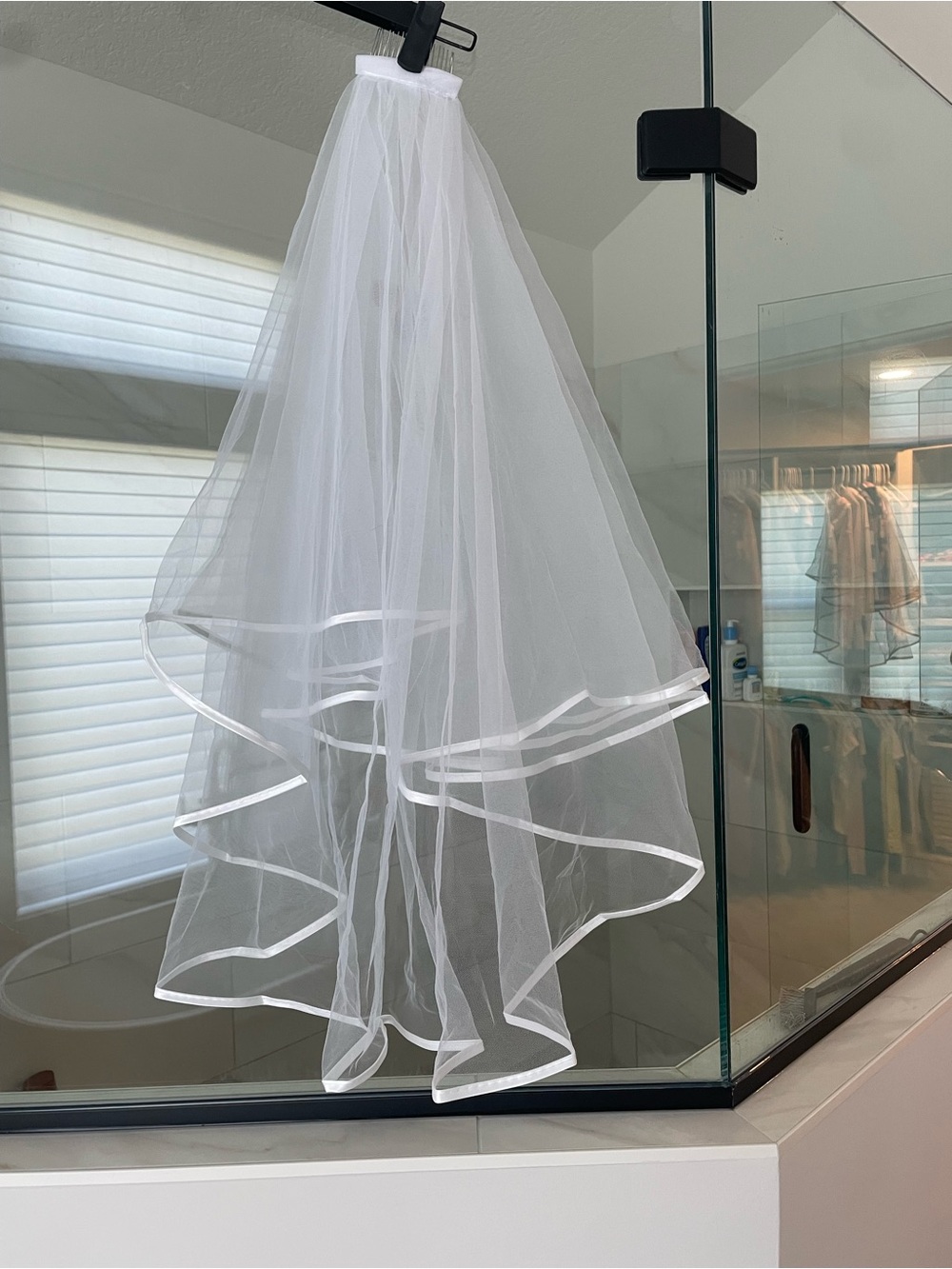 White Bridal Veil with Ribbon Edge - Unbranded